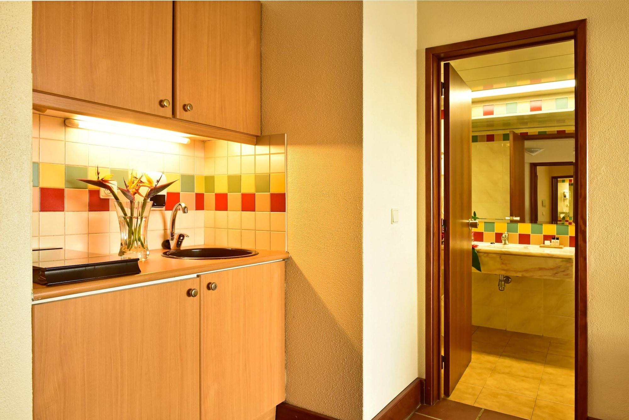 Pestana Ocean Bay Resort Funchal  Bagian luar foto